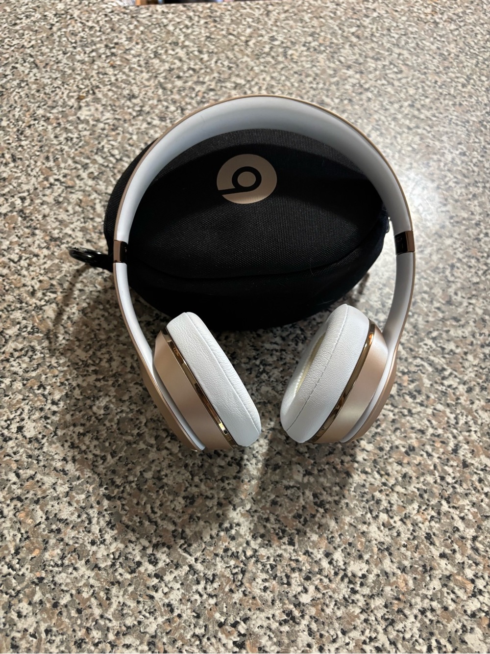 Beats by Dre Studio3 Wireless Over-Ear Headphones — White & Rose Gold